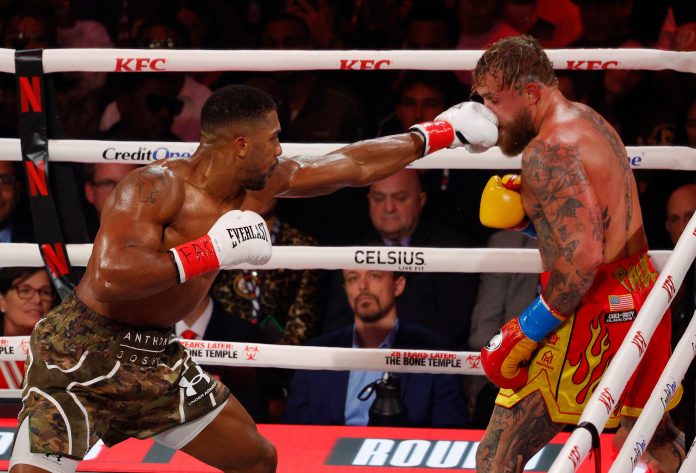 El contundente nocaut de Anthony Joshua ante Jake Paul en el sexto round de la controversial pelea en Miami