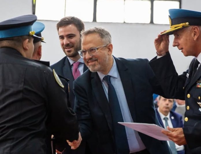 El Gobierno designaría a Diego Valenzuela en Migraciones y define la estructura de la nueva agencia, con poderes ampliados