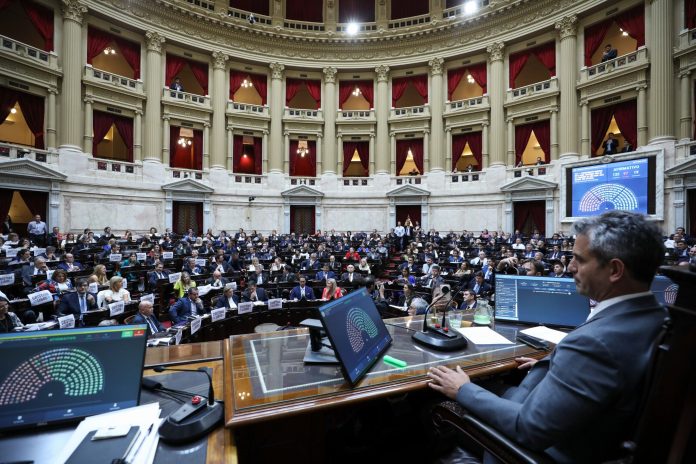 El Gobierno sostiene que el Presupuesto que se aprobó en Diputados ya no le sirve porque vulnera el déficit cero