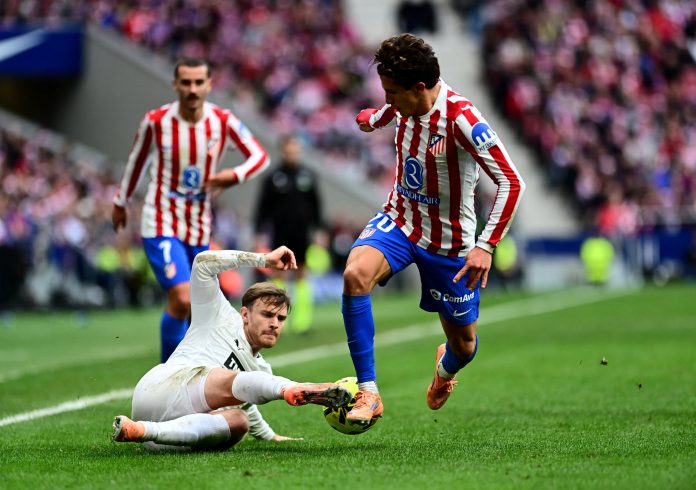 El golazo de Lucas Beltrán en la victoria del Atlético de Madrid por 2-1 sobre el Valencia en La Liga de España