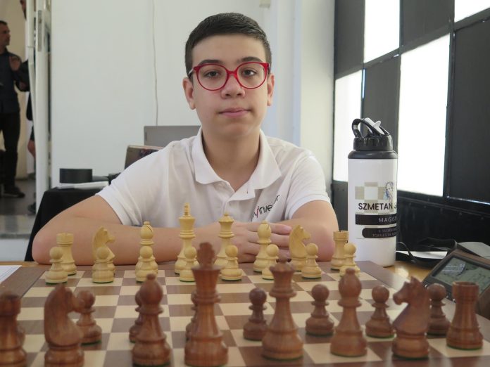 Empató Faustino Oro y sigue su lucha en los dos frentes: por el título de campeón y la norma de gran maestro