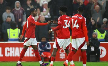 Escándalo con una figura de la Premier League: contó en un programa de TV que tiene “conversaciones” con la novia de otro futbolista