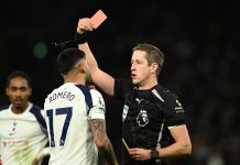 La furia del Cuti Romero tras ser expulsado en la derrota del Tottenham ante el Liverpool