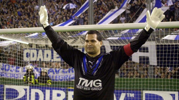 Chilavert defendió al argentino Prestianni tras el cruce con Vinicius y desató una controversia por su exabrupto al referirse a Mbappé