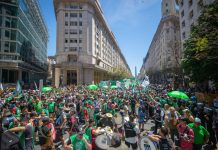 El Gobierno les descontará el día a los estatales que se adhieran al paro nacional contra la reforma laboral