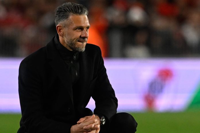 Estudiantes negocia con Martín Demichelis tras la sorpresiva salida de Eduardo Domínguez