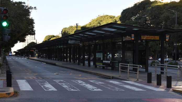 Paro general de la CGT contra la reforma laboral, en vivo: las últimas noticias sobre la medida, este 19 de febrero