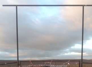 Chubut: la mujer que instaló el portal en una ruta provincial denuncia acoso y amenazas de una comunidad mapuche