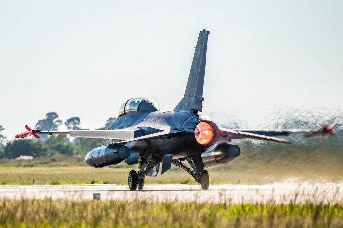 Cómo fueron los primeros vuelos de los F-16 argentinos, un hito en la historia de la Fuerza Aérea