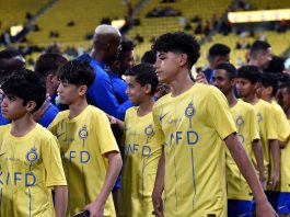 El fastidio del hijo de Cristiano Ronaldo al ser sustituido que le valió una amarilla y sanción