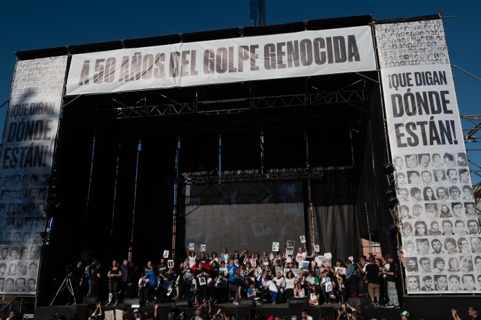 El Gobierno estimó 100 mil personas en la Plaza de Mayo por el 50° aniversario del golpe y criticó el “uso político” de la marcha