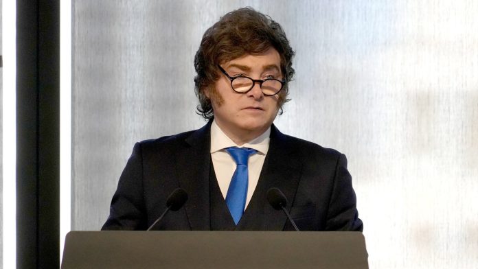 El Gobierno intentará recuperar la agenda tras una semana inesperadamente adversa por la polémica con Adorni