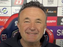 Fin de una era: el entrenador que se despidió a sí mismo tras 44 años en el cargo