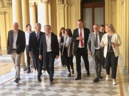 La trastienda de la tensa reaparición de Manuel Adorni en conferencia de prensa