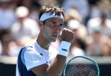 Tomás Etcheverry frenó a la revelación española y avanzó a octavos de final en el Miami Open