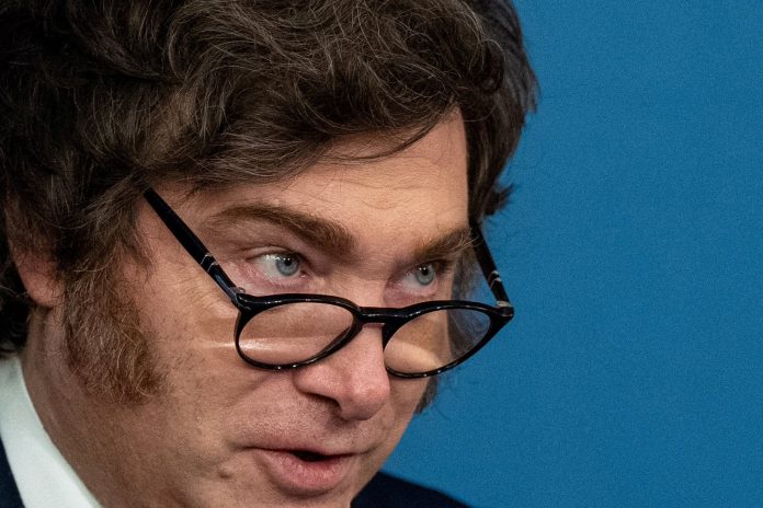 Cristian Buttié, consultor político: “La expectativa que sostuvo a Milei se erosiona día a día”