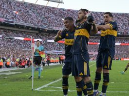 El gol de Paredes desde la tribuna, el intruso en el campo y la intimidad de los festejos: lo que no se vio del triunfo de Boca ante River