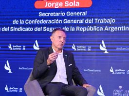 El secretario general de la CGT apuntó contra el plan económico y la falta de empleo