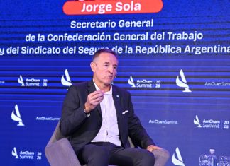 El secretario general de la CGT apuntó contra el plan económico y la falta de empleo