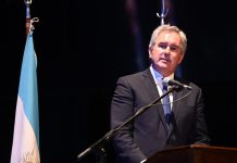 Emotivo homenaje a las víctimas del Holocausto: “La Argentina conoce en carne propia lo que significa el antisemitismo”