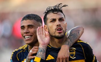 La lupa sobre el penal con el que Paredes abrió el marcador en el Superclásico: por qué no fue expulsado Rivero y el filoso festejo