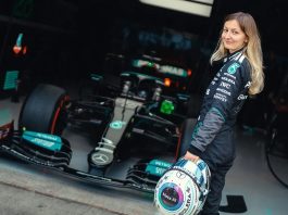 La piloto de 22 años que marcó un hito en la historia de la Fórmula 1 al rodar en un monoplaza de Mercedes