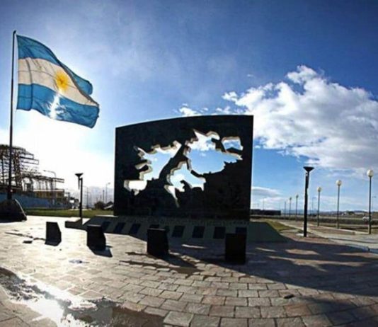 Según Reuters, Estados Unidos evalúa revisar su apoyo a la soberanía británica sobre las Islas Malvinas