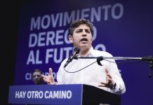 Tras la reunión de Kicillof y Monzó, el peronismo busca ampliar el frente anti Milei a Buenos Aires