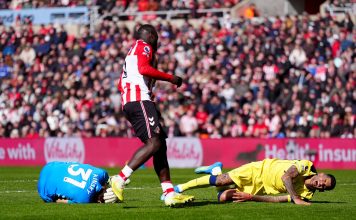 Video: el momento en el que un fanático del Arsenal se burló del Cuti Romero en las calles de Londres