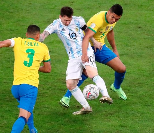 Casemiro eligió a Messi como el rival más difícil de su carrera: “Necesitas ayuda, no puedes pararlo solo”