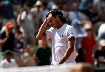 Doloroso traspié argentino en Roland Garros: Francisco Cerúndolo batalló contra sus controversias y cayó ante el 85° del mundo