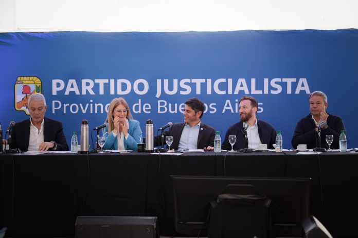 Kicillof estará con Julio Alak en un acto del PJ Bonaerense y enviará una señal en la pelea por su sucesión