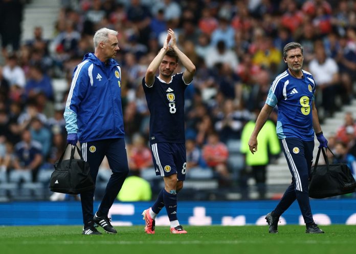 La primera baja oficial del Mundial: es una de las máximas figuras de su selección y se rompió la rodilla en un amistoso