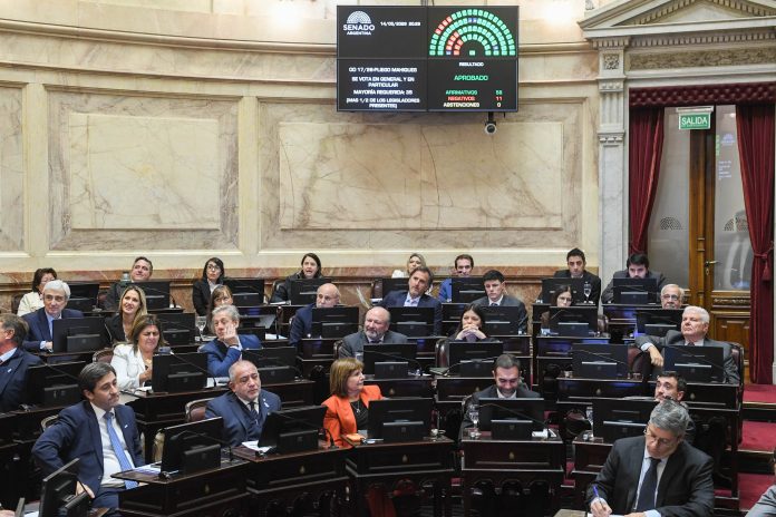 Reforma política: tras un guiño en el recinto los senadores aliados forzarán un debate separado de Ficha Limpia