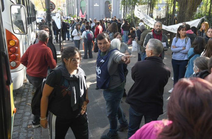 “Una marcha política opositora”: La Libertad Avanza cuestionó la movilización federal de las universidades