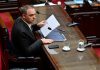 A la espera de señales del Senado, la oposición sigue negociando en Diputados para interpelar a Adorni
