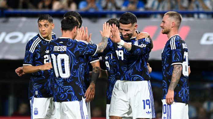 Argentina ya conoce qué camisetas utilizará en cada partido de la fase de grupos del Mundial: el dato que disparó la ilusión