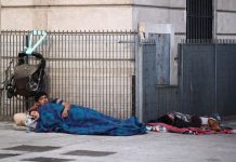 Aumenta la cantidad de familias, mujeres, niños y jubilados que viven en situación de calle en el país