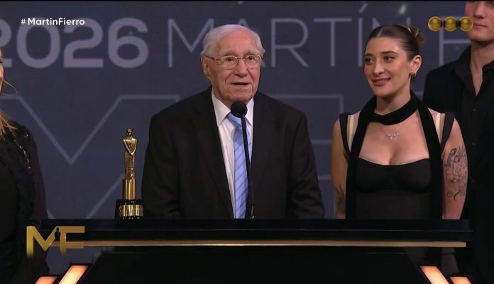 El sorprendente halago del presidente de la FIFA a Enrique Macaya Márquez en la previa del 18° Mundial del periodista argentino