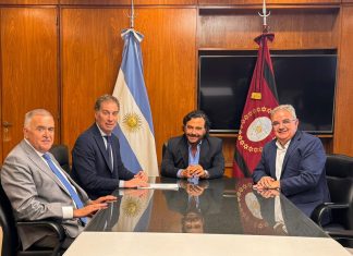 En plena ofensiva opositora contra Adorni y con las PASO en agenda, Santilli y “Toto” Caputo recibirán a Jalil, Sáenz y Jaldo