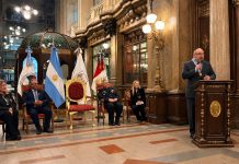 Fishel Szlajen fue condecorado “Comendador Magistral de Ética”