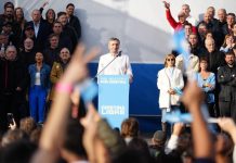 Fuerte mensaje de Máximo Kirchner en el banderazo por CFK: “Los que hablan de unidad ni siquiera son capaces de ir a verla”
