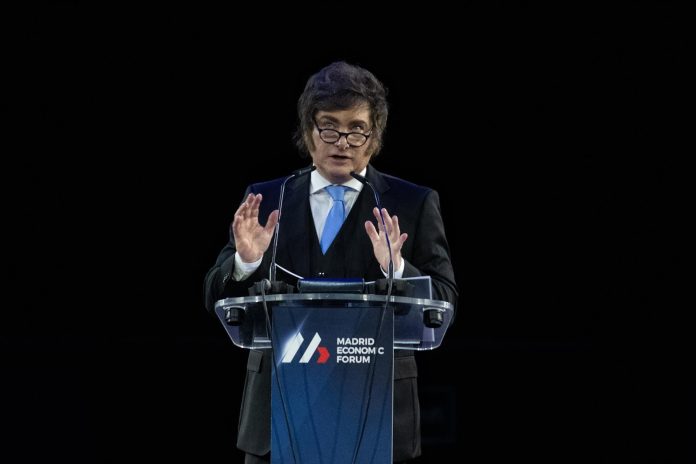 Javier Milei inicia el primero de tres viajes internacionales e irá a España a dar una charla y mantener reuniones con empresarios