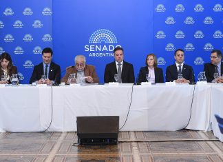 La comisión de Acuerdos reabre el debate sobre una veintena de pliegos judiciales
