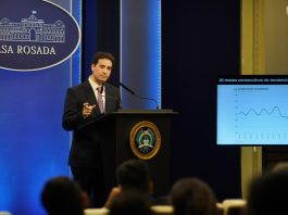 “La economía va bien, sabemos que falta pero pronto la situación va a mejorar para todos”, afirmó el nuevo vocero presidencial