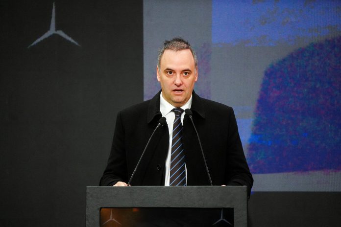 Los detalles de la declaración jurada de Adorni: su patrimonio ahora es de más de $944 millones