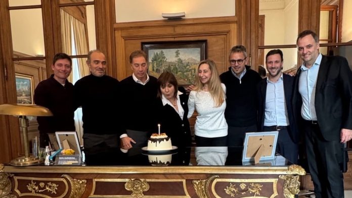 Mientras crece el vendaval Adorni, Milei buscará una foto de unidad con su Gabinete y Patricia Bullrich