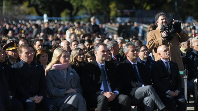 Victoria Villarruel: “No hay nadie más peleado con los valores de Belgrano que Adorni”