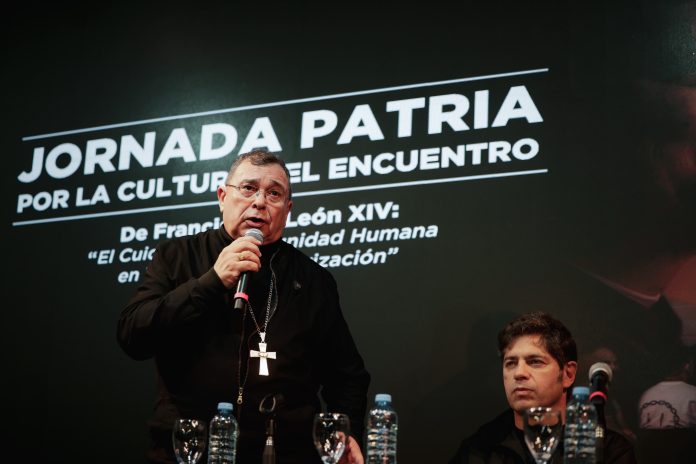 Con foco en una posible visita del Papa, la Iglesia reunió a dirigentes políticos y sociales y pidió por la urgencia del diálogo social