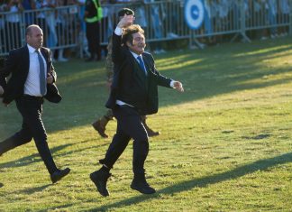 Contradicciones en el Gobierno por el manejo de la comunicación oficial durante el tramo final del Mundial